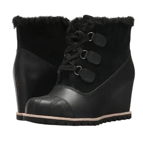 UGG Alasdair leather wedge lace up shearling lined boots booties Sz 8 and 9 - Picture 1 of 9